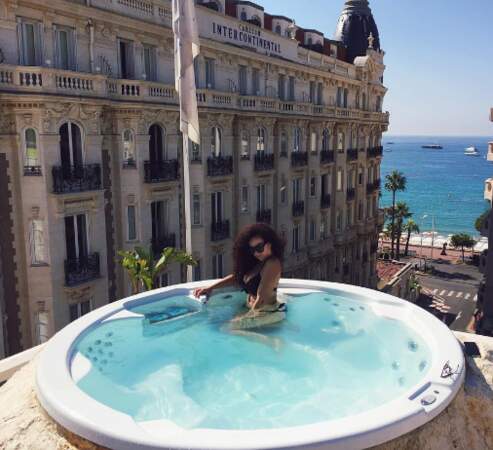 Mais on est surtout jaloux de Shera Kerienski, bien installée à Cannes ! 