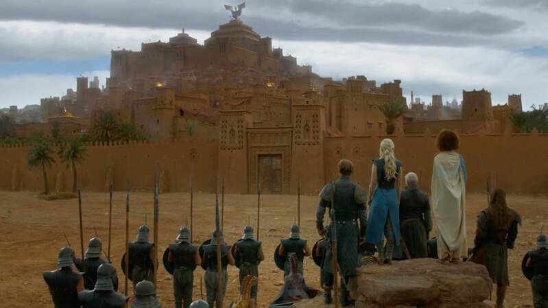 Dans la saison 3, Daenerys visite aussi la ville de Yunkai