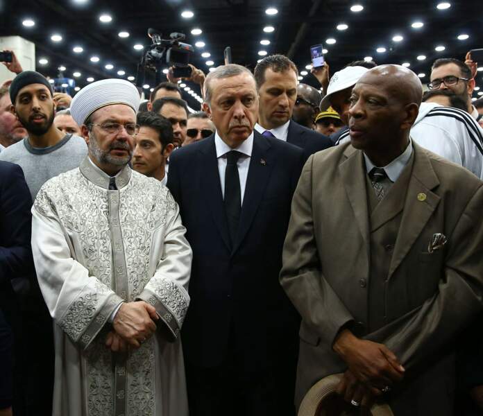 Le président turc Recep Tayyip Erdogan lors d'une cérémonie religieuse pour Mohamed Ali