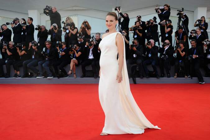 Natalie Portman, future maman épanouie sur red carpet