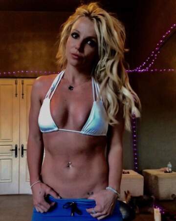 On ne résiste pas beaucoup au bikini de Britney Spears