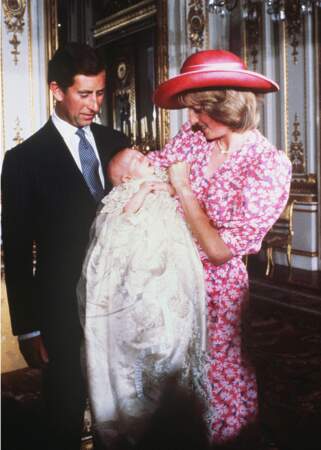 Le Prince Charles et Lady Di et leur premier fils au palais de Buckingham. 