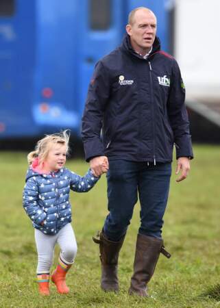 Craquante, Mia Grace, 4 ans, avec son rugbyman de père Mike Tindall. Sa mère est Zara, fille de la princesse Anne
