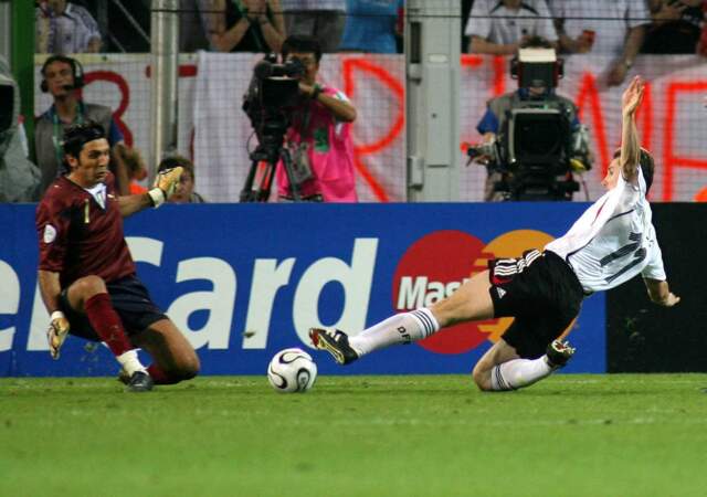 1. Miroslav Klose (Allemagne) 16 buts