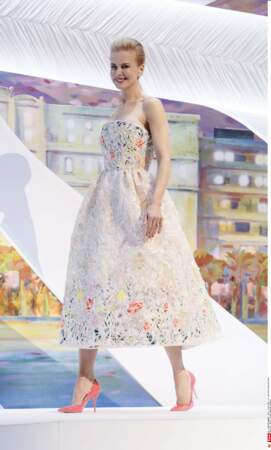 Taille printanière pour cette robe Dior qui sied si bien à Nicole Kidman (2013)