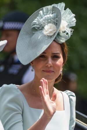 Kate Middleton en robe bleu pastel