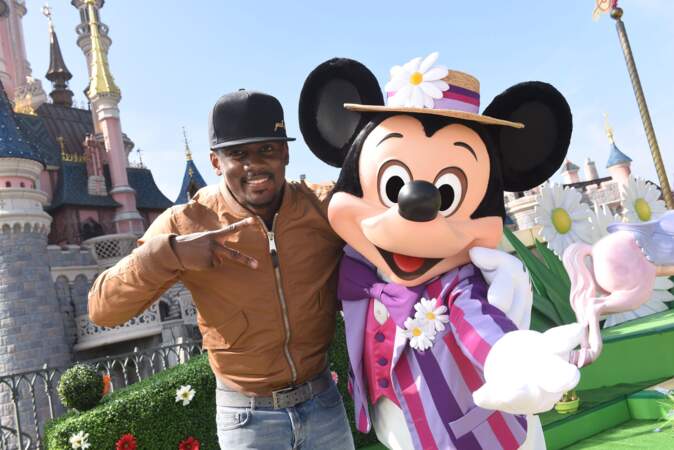 Black M s'est fait un ami à Disneyland Paris