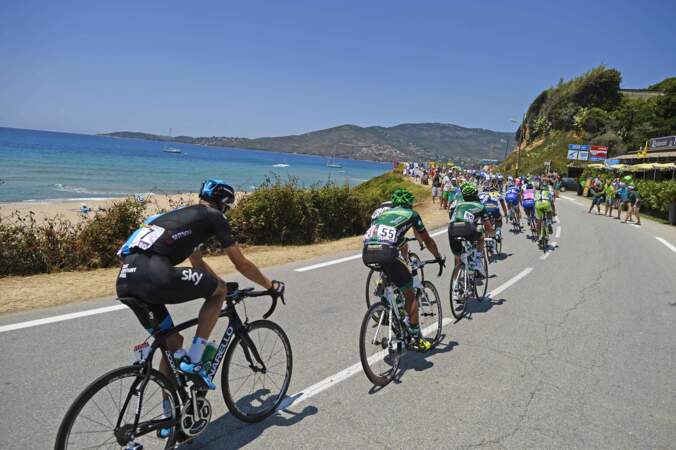 Le Tour de France s'est élancé de Corse avec un paysage magnifique en cadeau