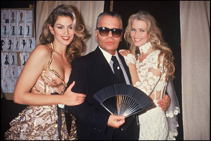 Les 2 Top models les plus populaires des années 90  Cindy Crawford et Claudia Schiffer au bras du couturier