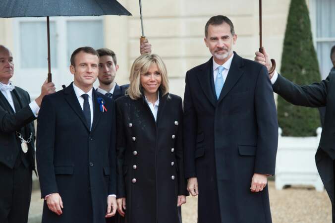 Brigitte et Emmanuel Macron avec le roi d'Espagne Felipe