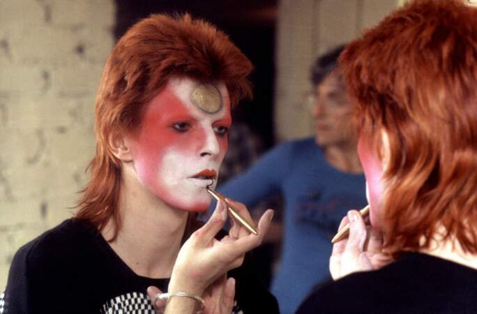 David Bowie : pour se maquiller, il n'avait pas deux mains gauches.