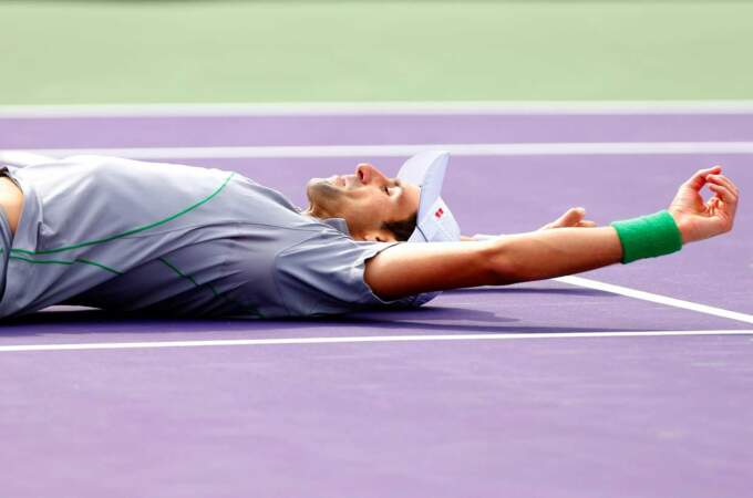 Novak Djokovic a tellement apprécié les courts de Miami qu'il y ferait bien une petite sieste.   