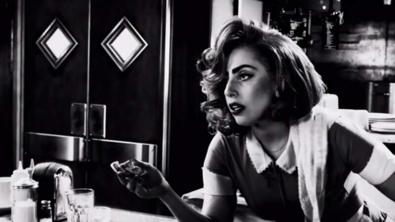 Personnage haut en couleur, Lady Gaga passe au noir et blanc dans Sin City 2. Pas de bol, le film a fait un flop. 