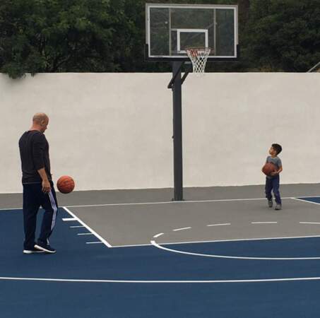Vin Diesel a tapé un basket avec son fils.