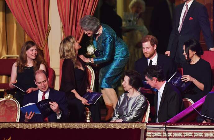 Super ambiance dans la tribune royale, où on a vu le prince William sans Kate, sur le point d'accoucher