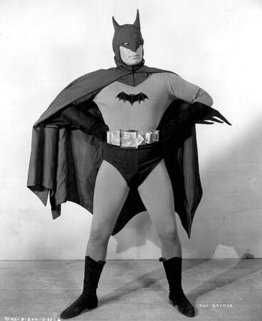 Un des tous premiers Batman à l'écran : Lewis Wilson en 1943 dans la saga "The Batman" !