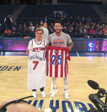 Antoine Griezmann, grand fan de NBA, était en compagnie de son idole Derrick Rose à New-York...
