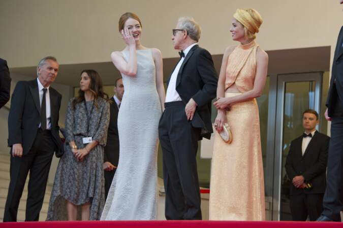 Emma Stone, Woody Allen et Parker Posey, en haut des marches du Palais des festivals