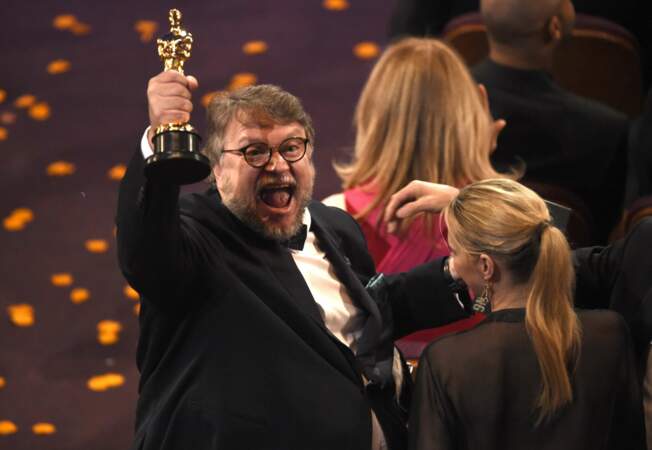 Quatre Oscars pour sa forme de l'eau. Oui, Guillermo del Toro est CONTENT