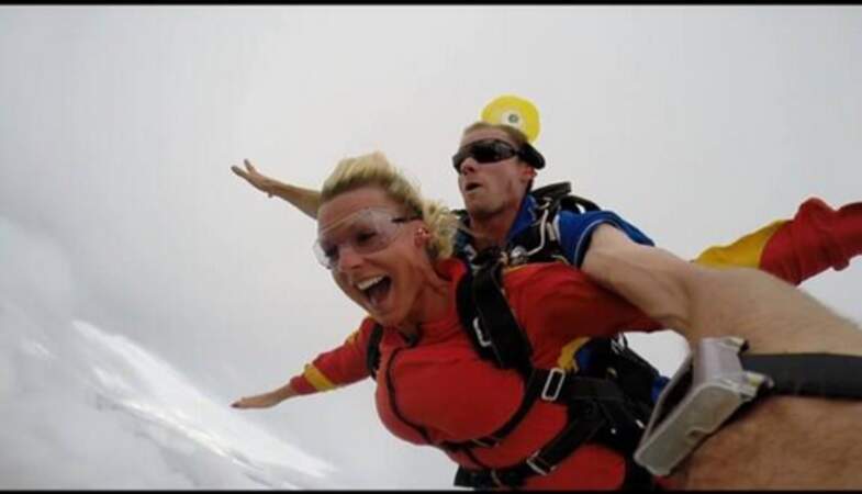 Shy'm aurait-elle copié Amélie Neten pour le saut en parachute ? 