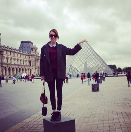 Quand Emma passe à Paris, elle joue les touristes