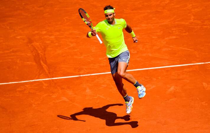 Avec sa tenue jaune fluo, impossible de perdre Rafael Nadal