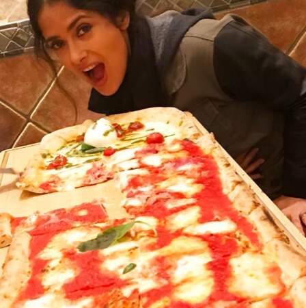 Et offrez-nous une pizza en tête-à-tête avec Salma Hayek la prochaine fois svp. 
