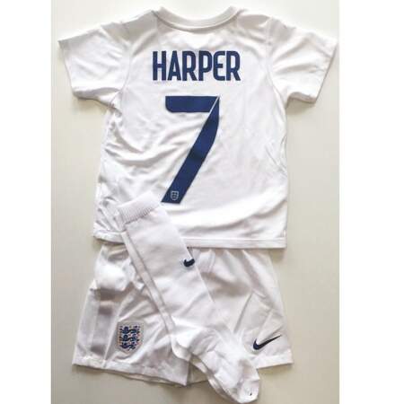 Tout comme David Beckham qui a reçu un maillot des internationales anglaises de football pour sa fille Harper.