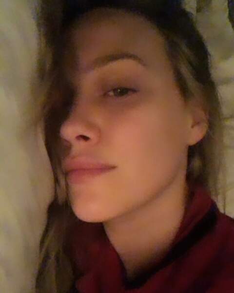 Au lit, Hilary Duff est…comme tout le monde ! 