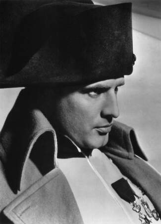 Et oui, Marlon Brando a aussi joué Napoléon dans "Désirée" (1954) ! 