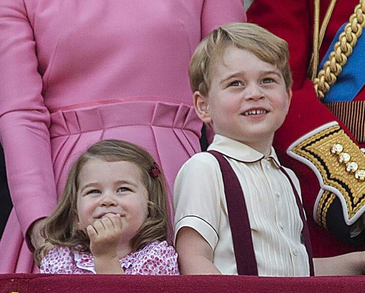 Si Elizabeth était la reine de la journée, elle s'est fait voler la vedette par les royal babies