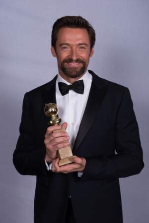 Hugh Jackman a rentré les griffes de Wolwerine pour recevoir le prix du meilleur acteur dans une comédie.