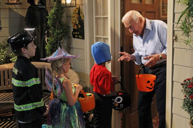 Buzz Aldrin, l'astronaute américain, a fait une apparition spéciale lors d'un épisode consacré à Halloween