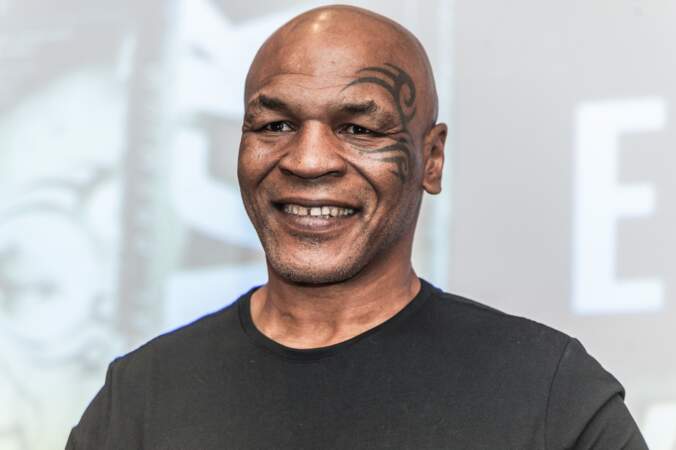 Avec son signe tribal sur le visage, Mike Tyson a beaucoup intrigué