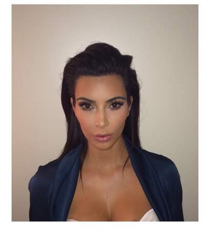 Voici la future photo de passeport de Kim Kardashian. Très naturelle n'est-ce pas ?!