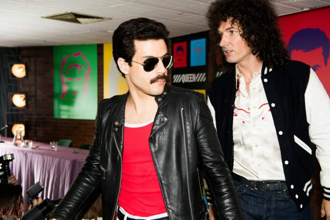 Changement de look dans les années 80 pour Freddie : moustache et cheveux courts
