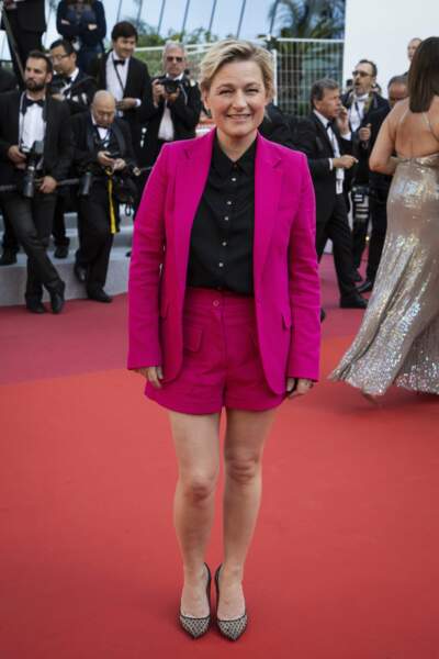 En 2019, la journaliste ose la couleur. Le rose est à l’honneur sur le tapis rouge de Cannes.