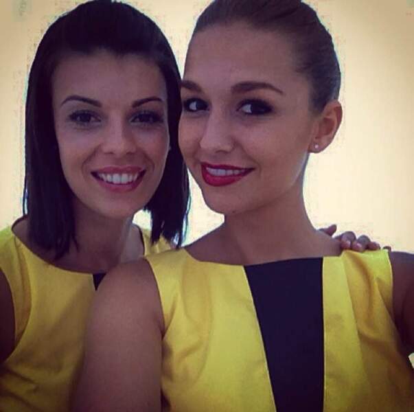 Les hôtesses du maillot jaune en mode selfie