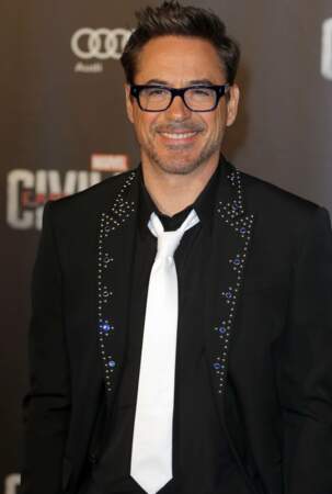  Robert Downey Jr. a sorti son plus beau costume pour l'occasion !