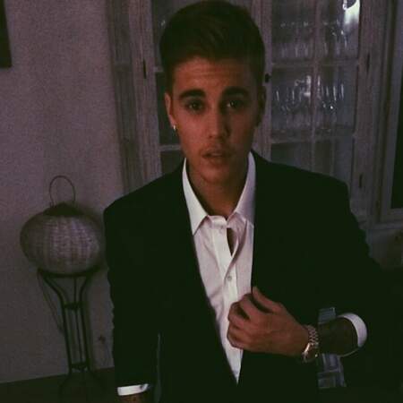 Justin Bieber s'habille comme un homme pour sortir à Cannes