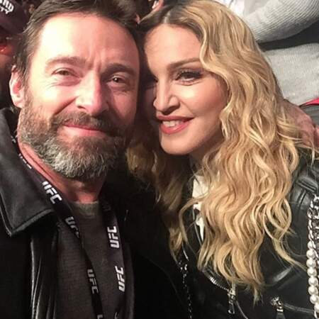 Madonna avait l'air sous le charme de Hugh Jackman. On la comprend. 