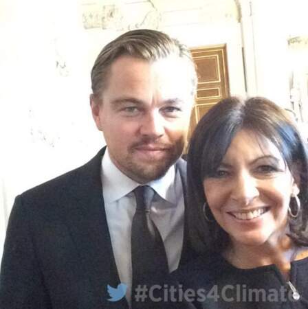 La rencontre qui rend jaloux : Leonardo DiCaprio + Anne Hidalgo. Snif. 