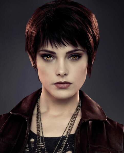 Ashley Greene joue dans Twilight Alice Cullen, la soeur adoptive d'Edward Cullen
