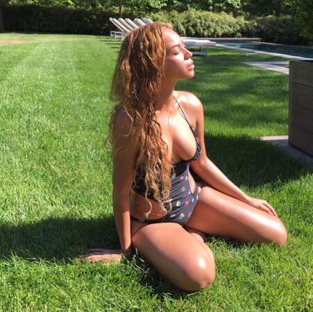 N'oubliez pas non plus de prendre un peu de couleur, comme Beyoncé en pleine méditation.
