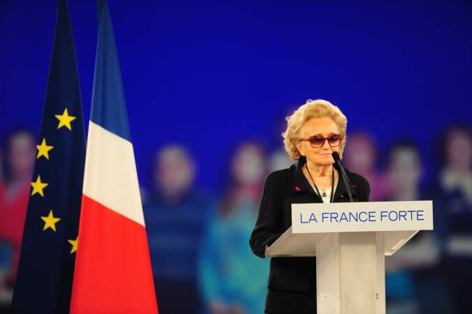 En 2012 lors de l'élection présidentielle, elle se range auprès de Nicolas Sarkozy
