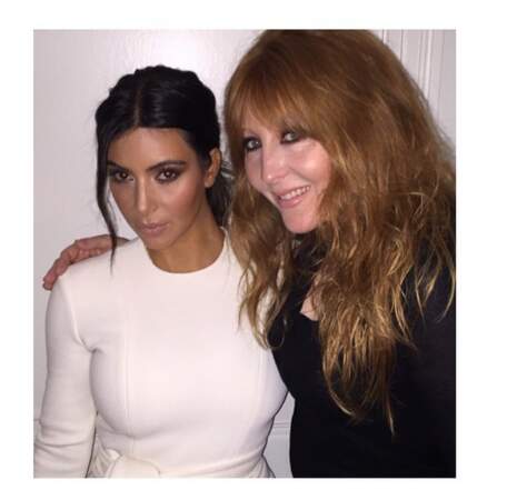 Kim Kardashian est à Paris pour la Fashion Week mais elle ne nous a pas offert un sourire !
