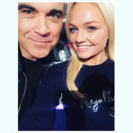 Quand deux stars des années 2000 se retrouvent, ça donne ce selfie entre Robbie Williams et Emma Bunton.
