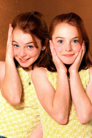 Lindsay Lohan dans A nous quatre (1998), production Disney où elle joue des jumelles séparées à la naissance !