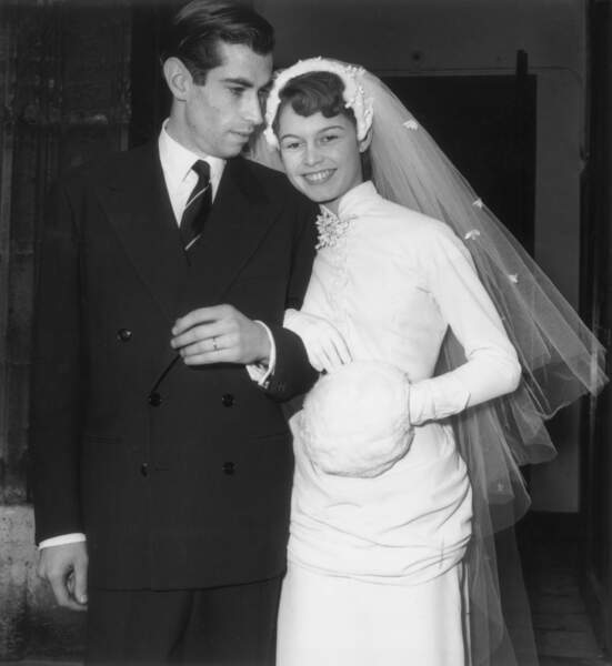 Brigitte n'a que 18 ans quand elle se marie avec le réalisateur Roger Vadim, en décembre 1952 à l'église de Passy