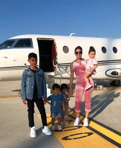 Georgina Rodriguez et les quatre enfants de Cristiano Ronaldo